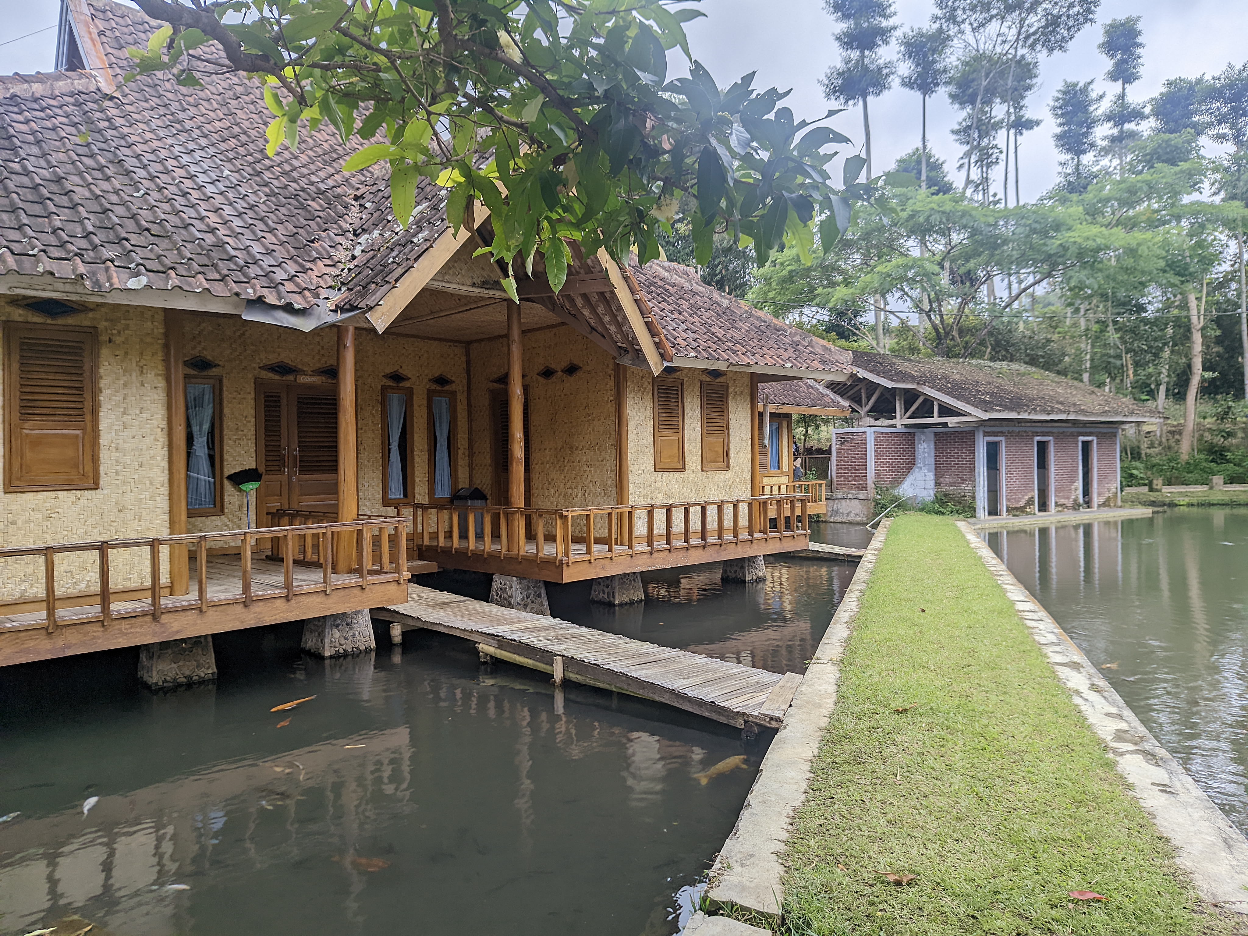 Desa Wisata Saung Ciburial